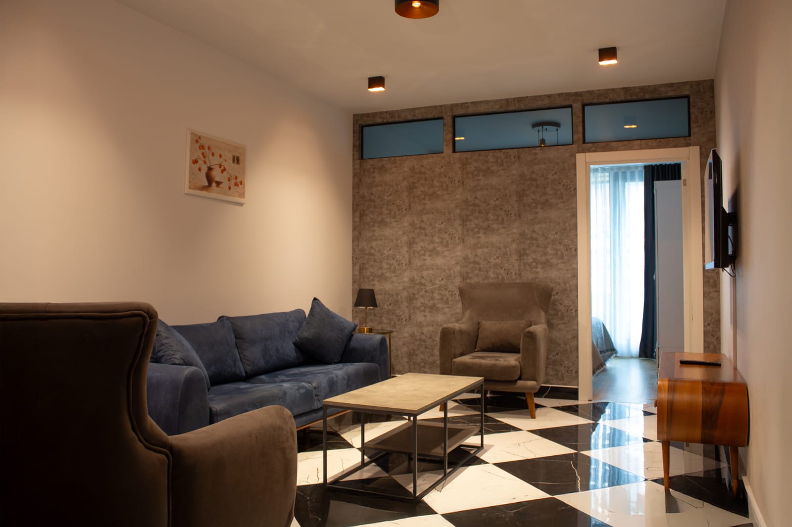 2 Bedroom Family Suite - Image 10